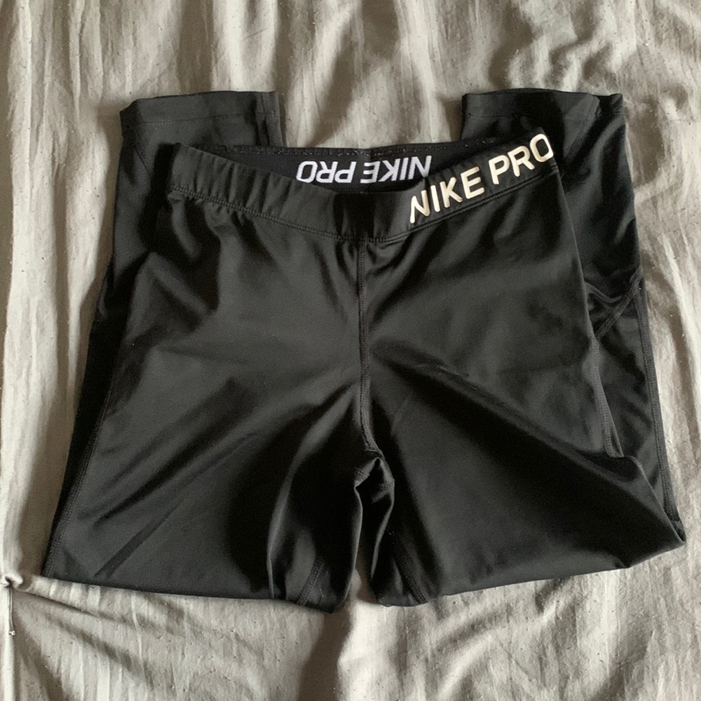 Nike cropped leggings